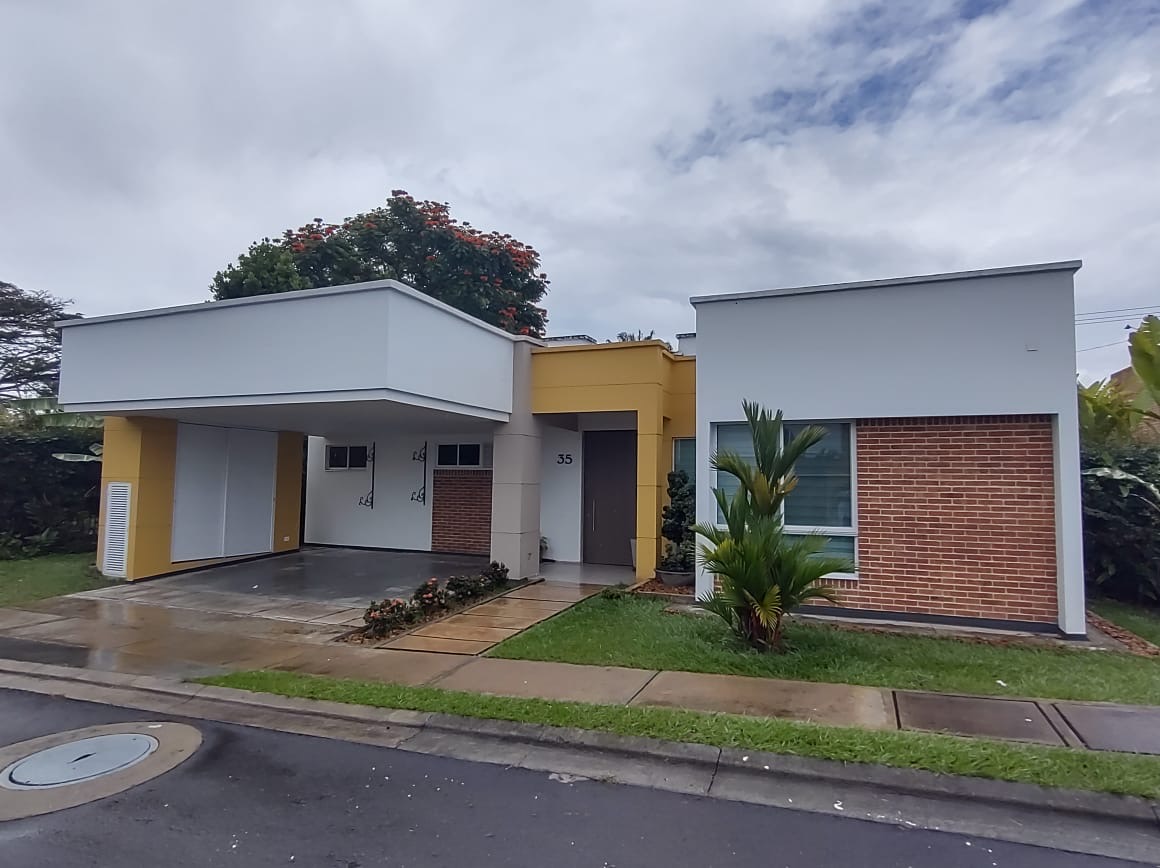 Puerta Principal
